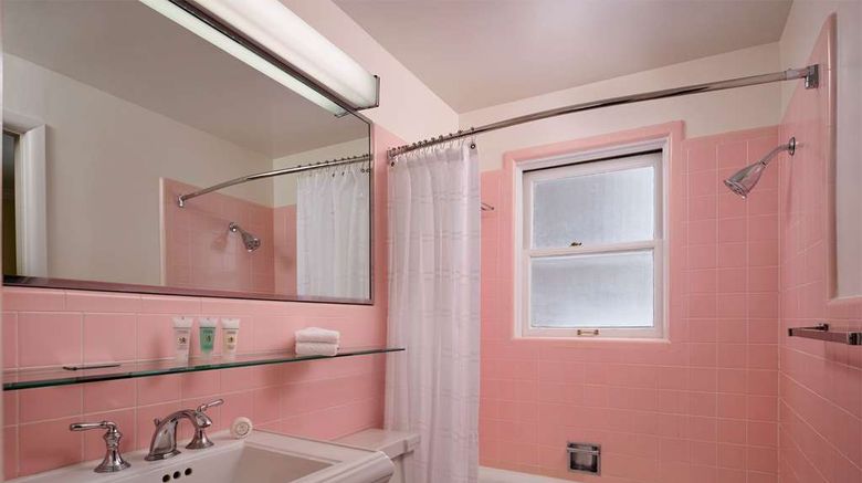 <b>Little America Hotel Room</b>. Images powered by <a href="https://iceportal.shijigroup.com/" title="IcePortal" target="_blank">IcePortal</a>.