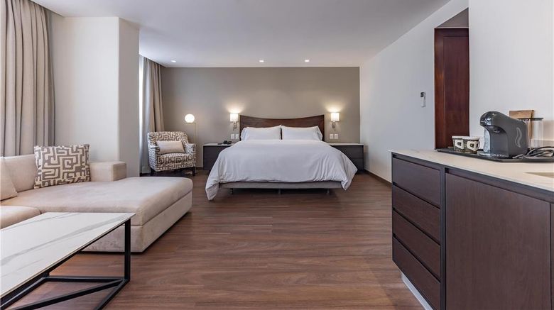 <b>Hotel Biltmore Guatemala Suite</b>. Images powered by <a href="https://iceportal.shijigroup.com/" title="IcePortal" target="_blank">IcePortal</a>.
