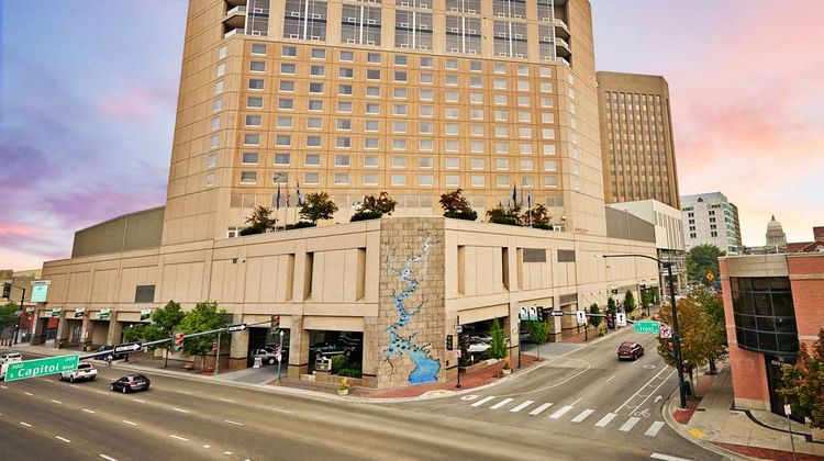 The Grove Hotel Exterior