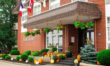 Rodd Royalty Inn & Suites