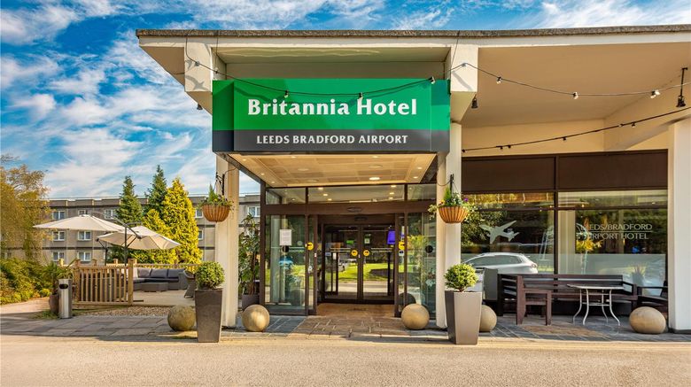 <b>Britannia Leeds Bradford Airport Exterior</b>. Images powered by <a href="https://iceportal.shijigroup.com/" title="IcePortal" target="_blank">IcePortal</a>.