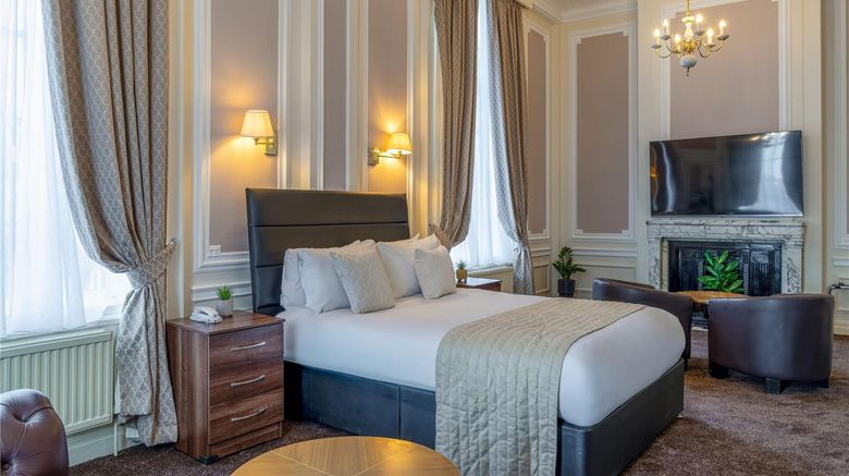 <b>The Adelphi Hotel Room</b>. Images powered by <a href="https://iceportal.shijigroup.com/" title="IcePortal" target="_blank">IcePortal</a>.