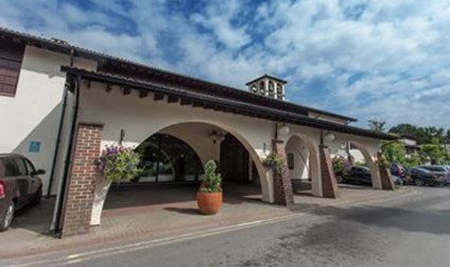 Europa Gatwick Hotel Exterior