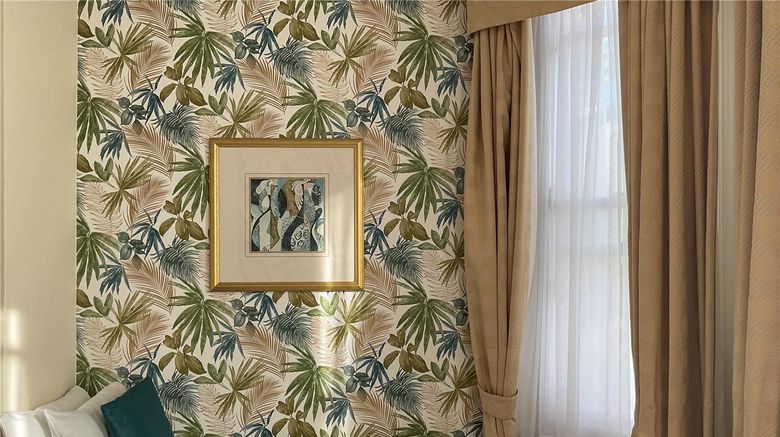 <b>Hotel Royal Bath Suite</b>. Images powered by <a href="https://iceportal.shijigroup.com/" title="IcePortal" target="_blank">IcePortal</a>.