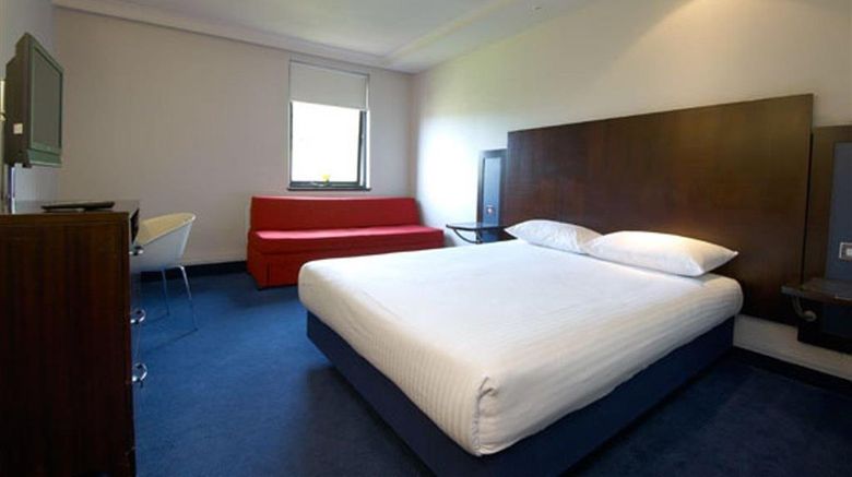 <b>Britannia Hotel Edinburgh Room</b>. Images powered by <a href="https://iceportal.shijigroup.com/" title="IcePortal" target="_blank">IcePortal</a>.