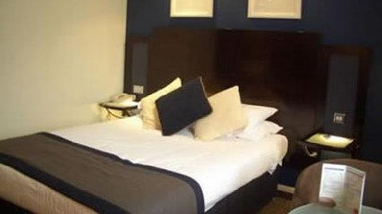 <b>Britannia Hotel Edinburgh Room</b>. Images powered by <a href="https://iceportal.shijigroup.com/" title="IcePortal" target="_blank">IcePortal</a>.