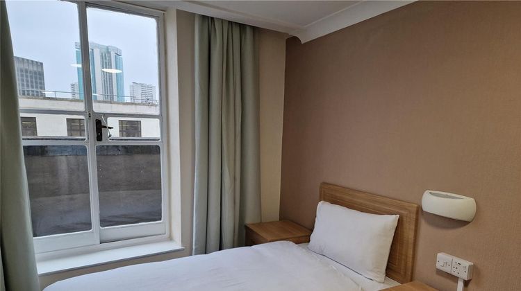 Britannia Hotel Room