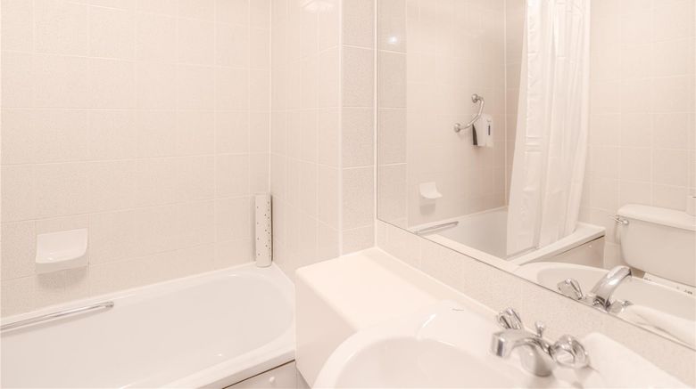 <b>Britannia Bolton Hotel Room</b>. Images powered by <a href="https://iceportal.shijigroup.com/" title="IcePortal" target="_blank">IcePortal</a>.