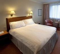 Coventry Hill Britannia Hotel Room