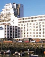 Grand Burstin Hotel
