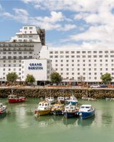 Grand Burstin Hotel
