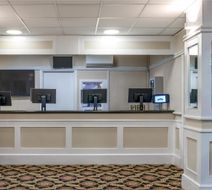 Grand Burstin Hotel Lobby