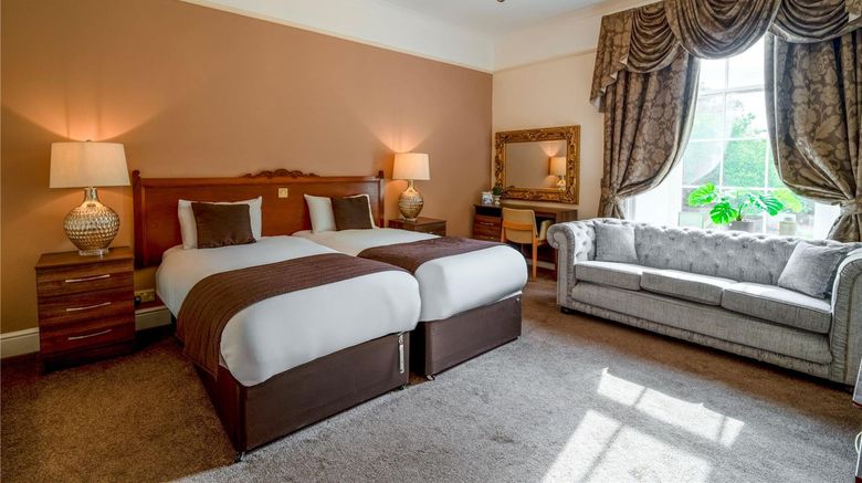 <b>Bosworth Hall Hotel Suite</b>. Images powered by <a href="https://iceportal.shijigroup.com/" title="IcePortal" target="_blank">IcePortal</a>.