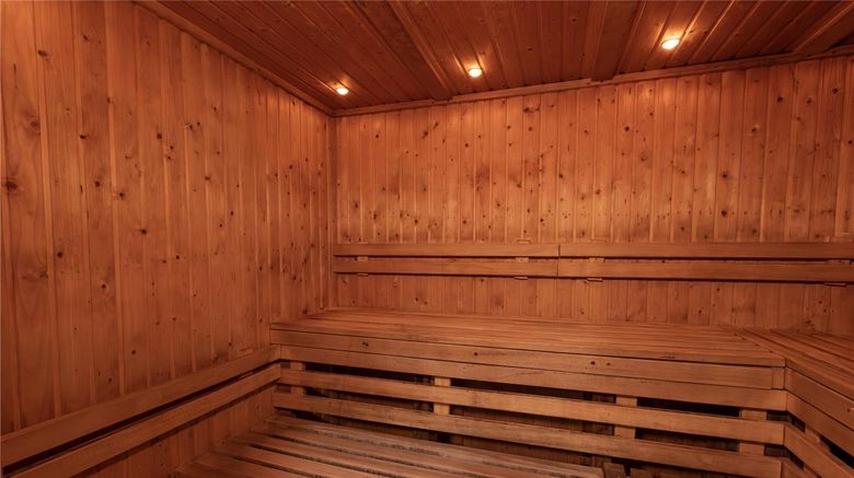 <b>The Royal Court Hotel Spa</b>. Images powered by <a href="https://iceportal.shijigroup.com/" title="IcePortal" target="_blank">IcePortal</a>.