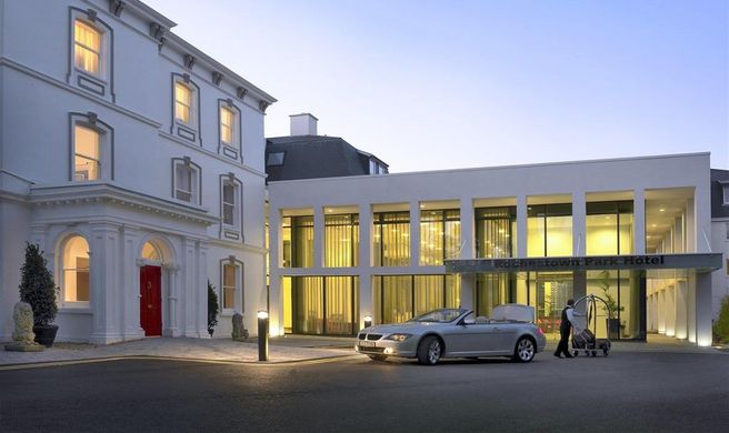 Rochestown Park Hotel Exterior