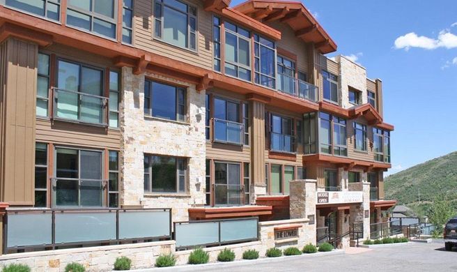 The Lowell Condominiums Exterior