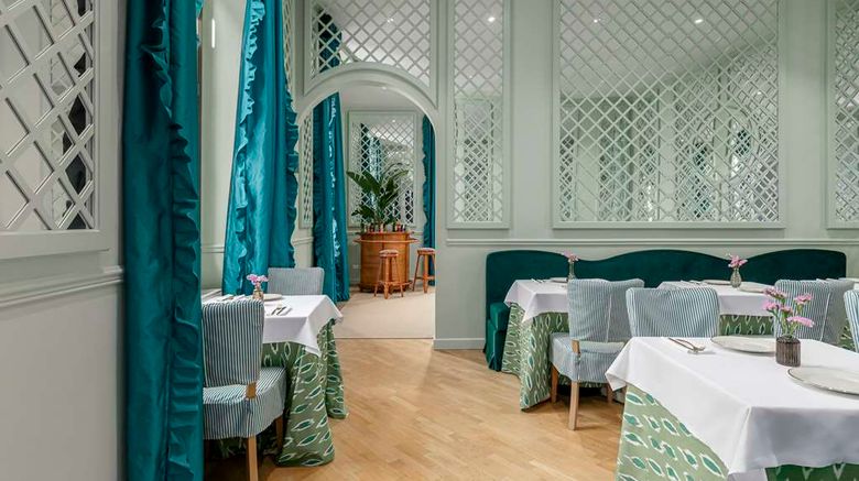<b>Room Mate Hotel Isabella Restaurant</b>. Images powered by <a href="https://iceportal.shijigroup.com/" title="IcePortal" target="_blank">IcePortal</a>.