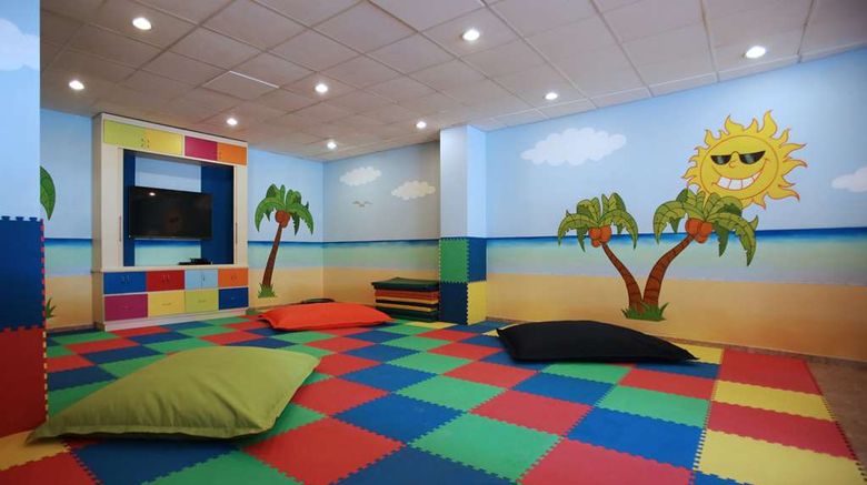 <b>The Royal Sands Resort & Spa Recreation</b>. Images powered by <a href="https://iceportal.shijigroup.com/" title="IcePortal" target="_blank">IcePortal</a>.