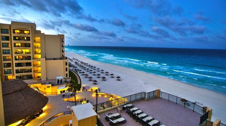 <b>The Royal Sands Resort & Spa Beach</b>. Images powered by <a href="https://iceportal.shijigroup.com/" title="IcePortal" target="_blank">IcePortal</a>.