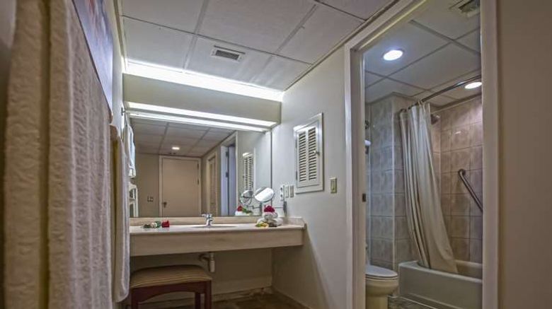 <b>The Royal Sea Aquarium Resort Room</b>. Images powered by <a href="https://iceportal.shijigroup.com/" title="IcePortal" target="_blank">IcePortal</a>.