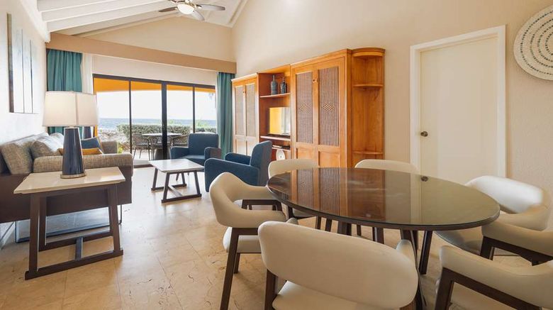 <b>The Royal Sea Aquarium Resort Room</b>. Images powered by <a href="https://iceportal.shijigroup.com/" title="IcePortal" target="_blank">IcePortal</a>.