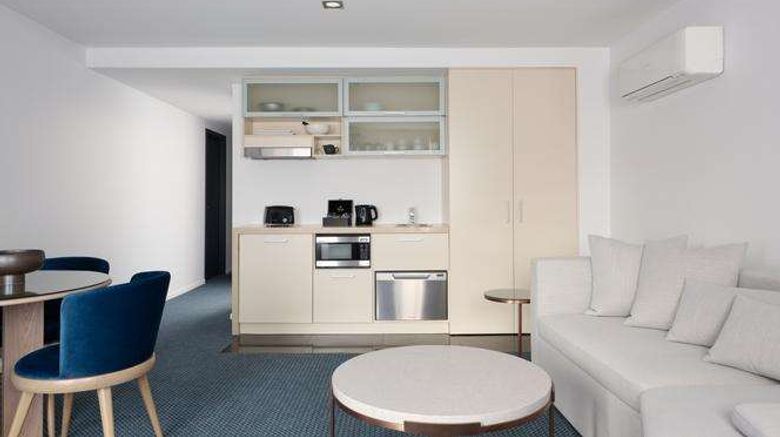 <b>RACV Hobart Hotel Suite</b>. Images powered by <a href="https://iceportal.shijigroup.com/" title="IcePortal" target="_blank">IcePortal</a>.
