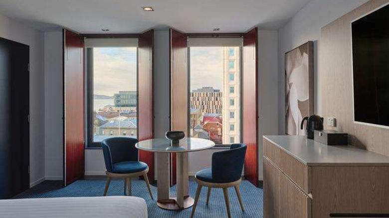 <b>RACV Hobart Hotel Room</b>. Images powered by <a href="https://iceportal.shijigroup.com/" title="IcePortal" target="_blank">IcePortal</a>.