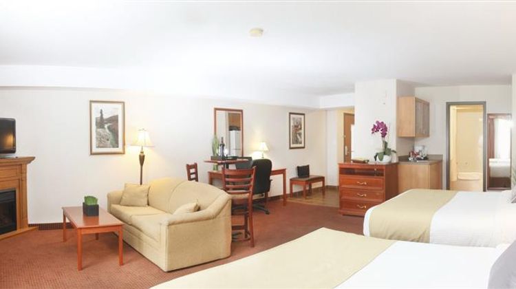 Stonebridge Hotel Dawson Creek Suite
