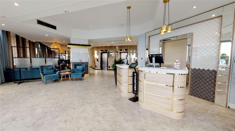 <b>The View Hotel Eastbourne Lobby</b>. Images powered by <a href="https://iceportal.shijigroup.com/" title="IcePortal" target="_blank">IcePortal</a>.