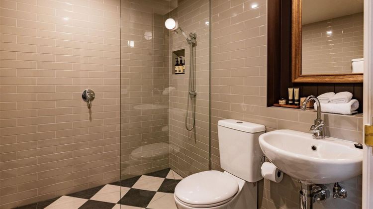 Hadley's Orient Hotel Suite
