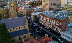 Hadley's Orient Hotel