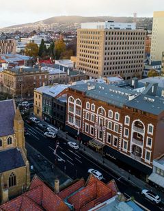 Hadley's Orient Hotel