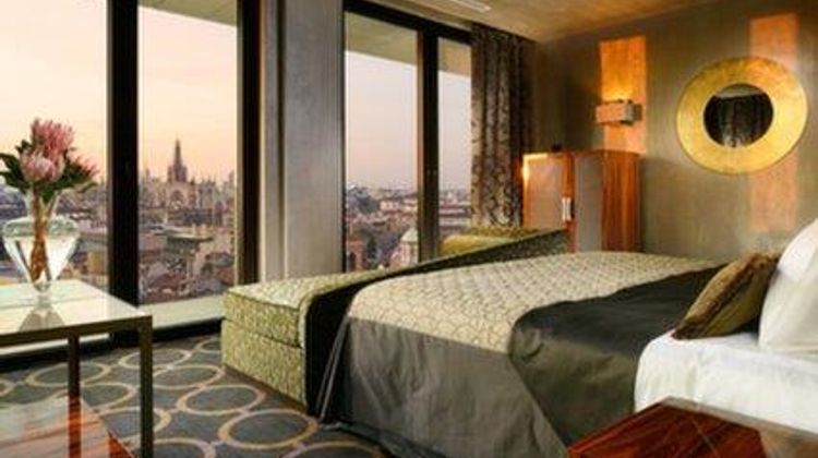 Uptown Palace Suite
