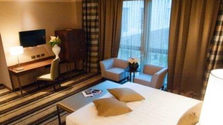 Uptown Palace Room