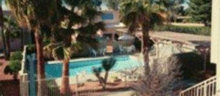 Flamingo Suites Exterior