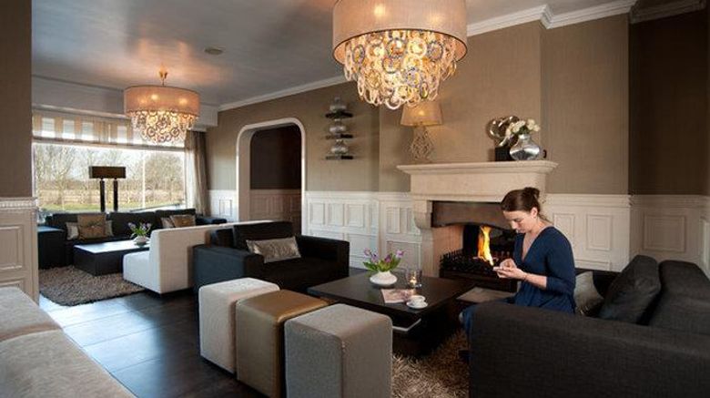 <b>Van der Valk Hotel Moers Lobby</b>. Images powered by <a href="https://iceportal.shijigroup.com/" title="IcePortal" target="_blank">IcePortal</a>.
