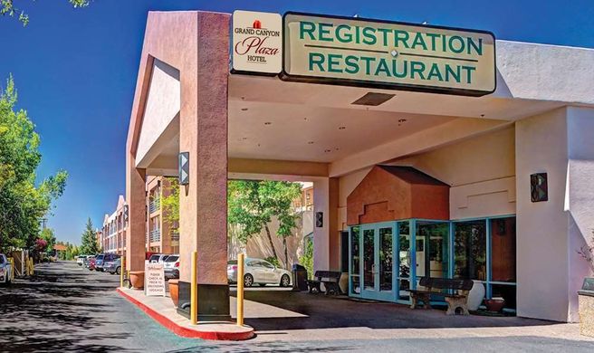 Grand Canyon Plaza Hotel Exterior