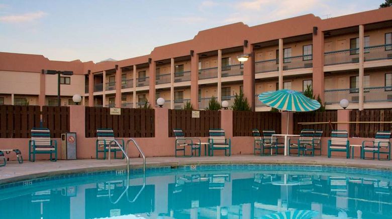<b>Grand Canyon Plaza Hotel Pool</b>. Images powered by <a href="https://iceportal.shijigroup.com/" title="IcePortal" target="_blank">IcePortal</a>.