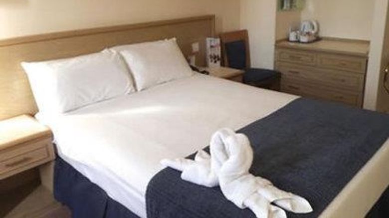 <b>Airport Inn Gatwick Room</b>. Images powered by <a href="https://iceportal.shijigroup.com/" title="IcePortal" target="_blank">IcePortal</a>.