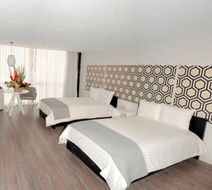 El Ejecutivo Hotel Room
