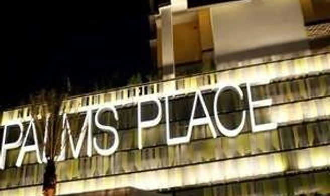 Jet Luxury at Palms Place Exterior