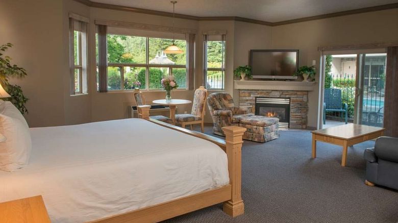 <b>Hilltop Inn Salmon Arm Room</b>. Images powered by <a href="https://iceportal.shijigroup.com/" title="IcePortal" target="_blank">IcePortal</a>.