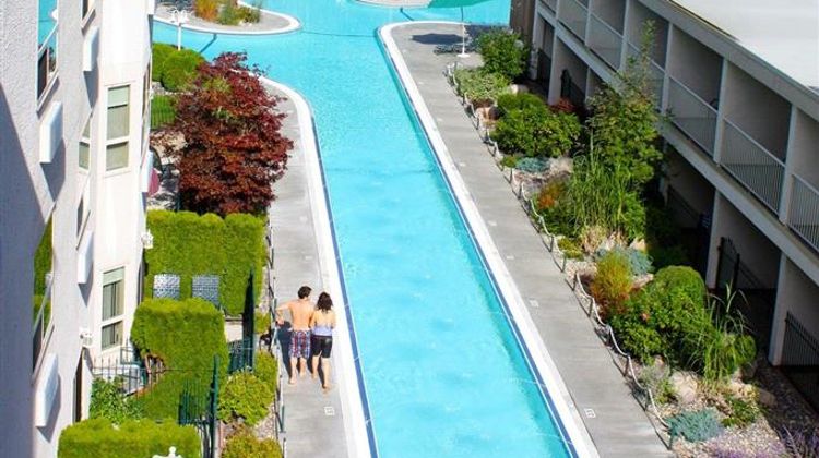 Hilltop Inn Salmon Arm Pool