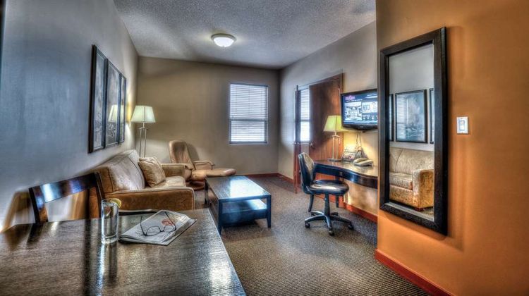 Podollan Inn & Spa Grande Prairie Suite
