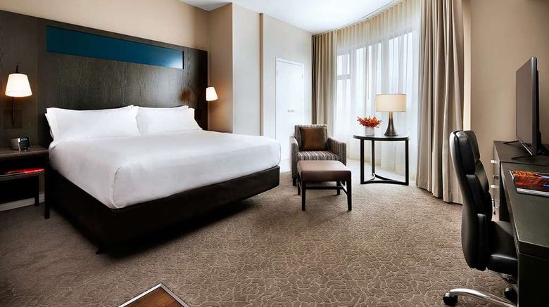 <b>One King West Hotel & Residence Room</b>. Images powered by <a href="https://iceportal.shijigroup.com/" title="IcePortal" target="_blank">IcePortal</a>.