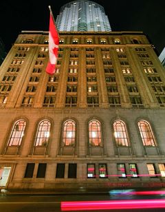 One King West Hotel & Residence