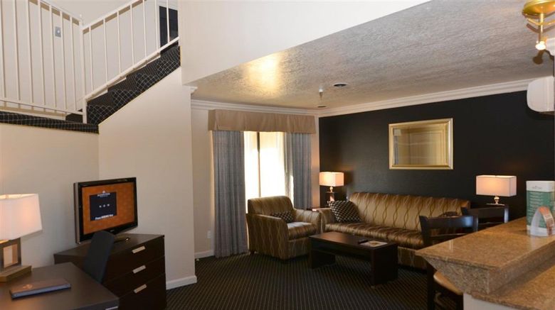 <b>Alexis Park All-Suite Resort Suite</b>. Images powered by <a href="https://iceportal.shijigroup.com/" title="IcePortal" target="_blank">IcePortal</a>.