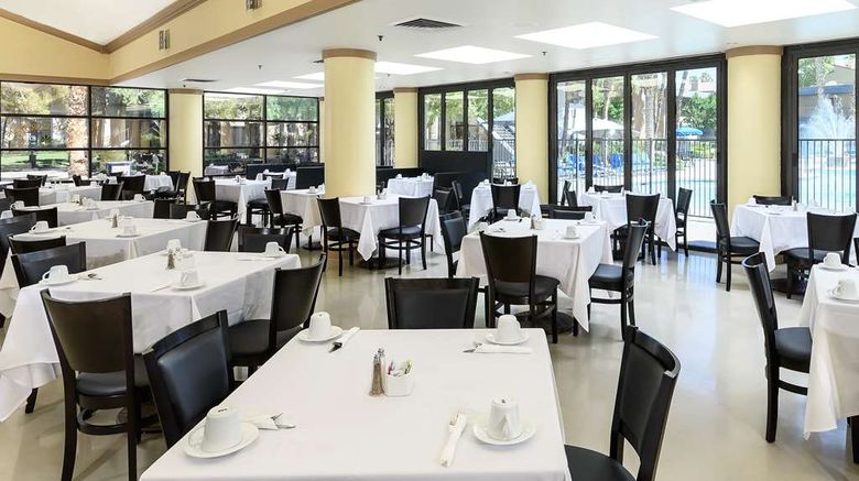 <b>Alexis Park All-Suite Resort Ballroom</b>. Images powered by <a href="https://iceportal.shijigroup.com/" title="IcePortal" target="_blank">IcePortal</a>.