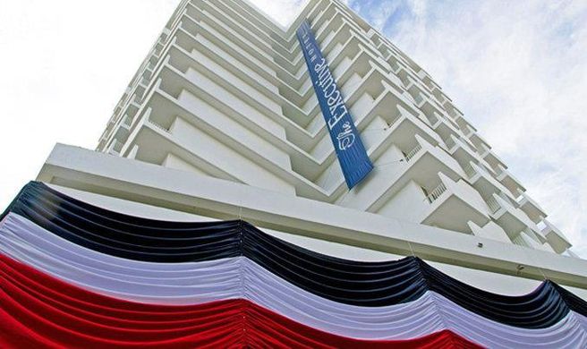 Hotel Executive Exterior