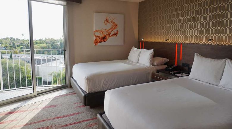 <b>Hotel Angeleno Room</b>. Images powered by <a href="https://iceportal.shijigroup.com/" title="IcePortal" target="_blank">IcePortal</a>.